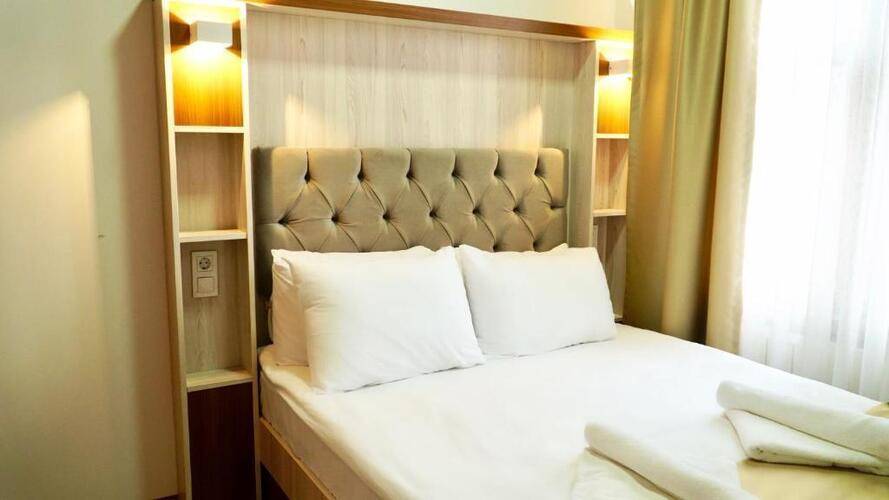 Qonaq Hotel&Suits
