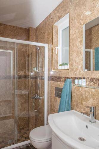 Truemar Hotels & Suites