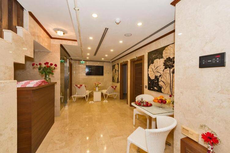 Darkmen Hotel