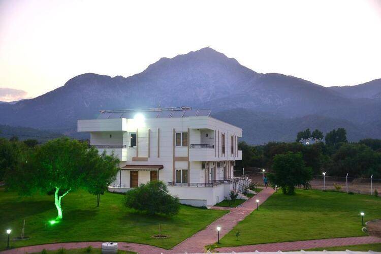 Dream Town Hotel