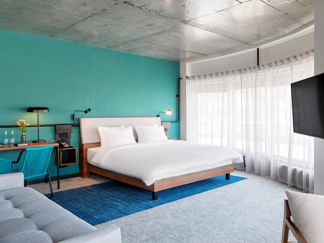 Novotel