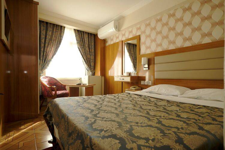Ozbek Hotel