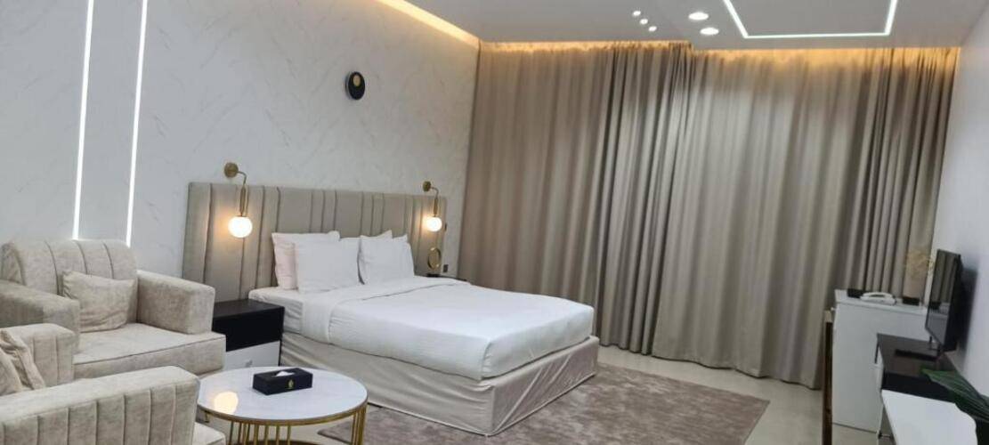 Clifton International Hotel