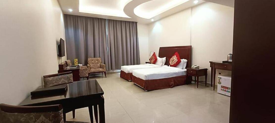Clifton International Hotel
