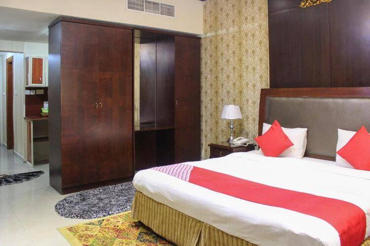 Clifton International Hotel