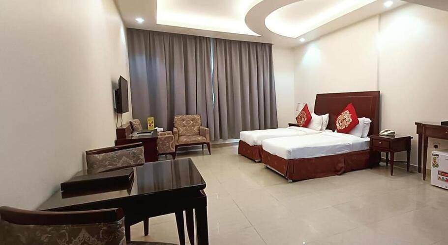 Clifton International Hotel