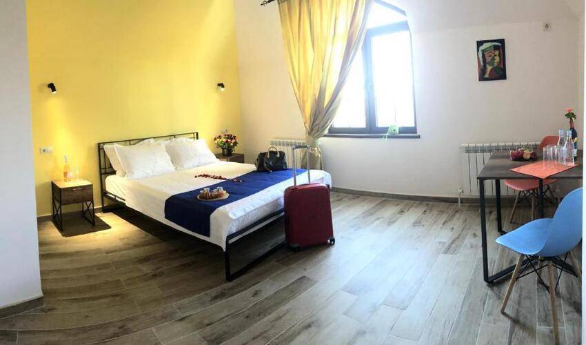 Blur Inn Hotel