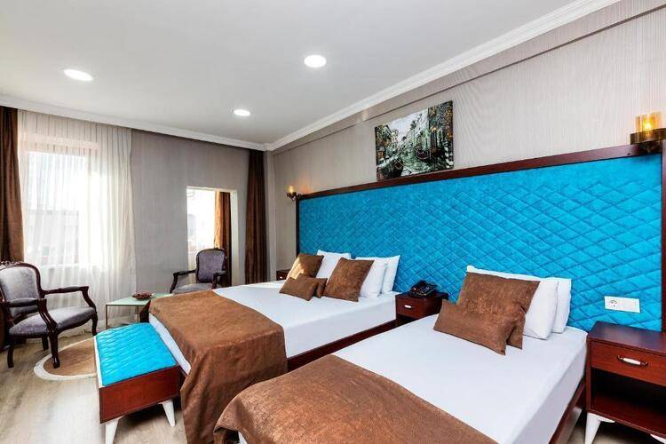 Dove Hotel & Suites