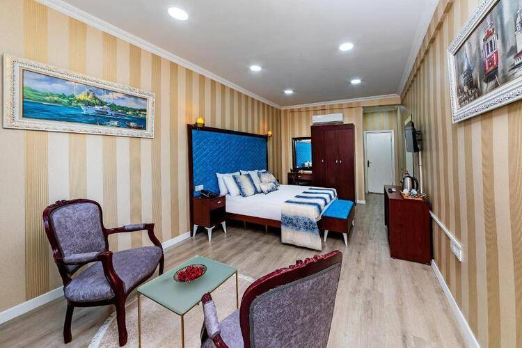 Dove Hotel & Suites