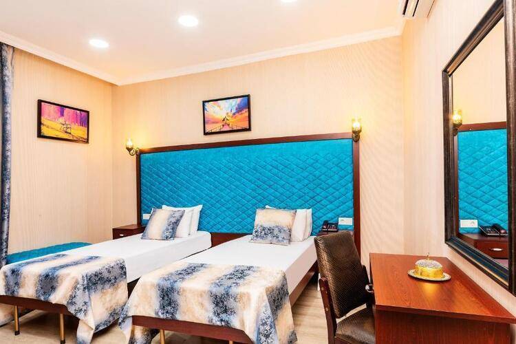Dove Hotel & Suites