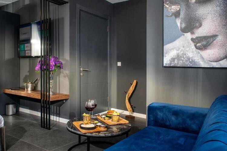 La Cielo Hotel