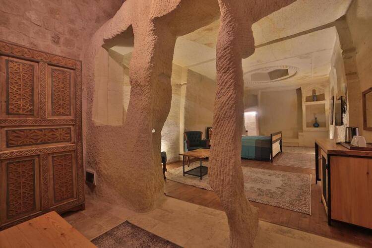 Taru Cave Suites SC