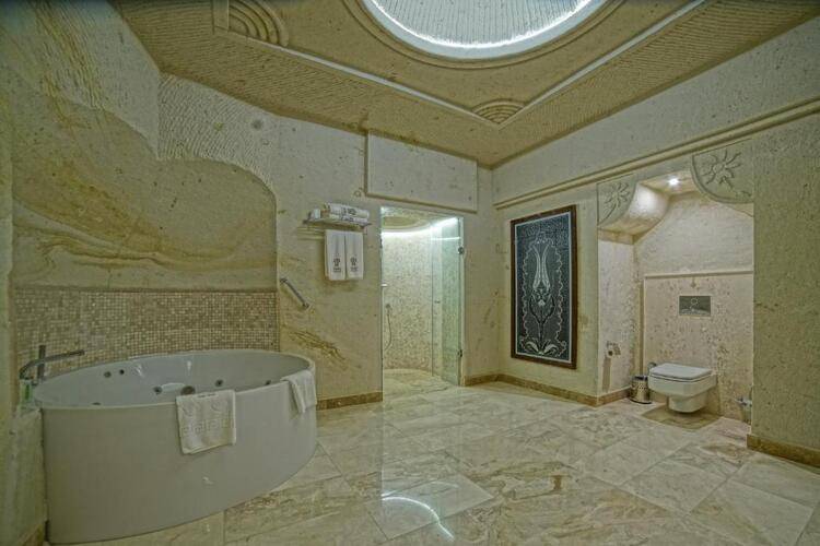 Taru Cave Suites SC