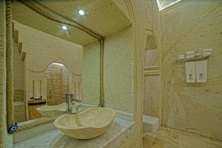 Taru Cave Suites SC