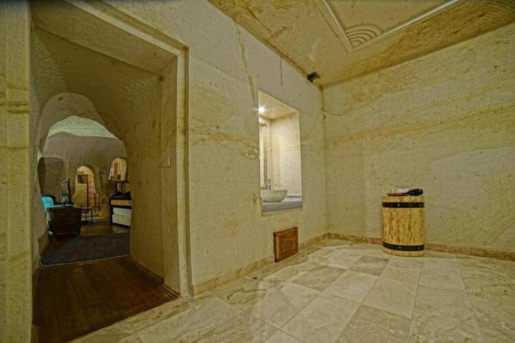 Taru Cave Suites SC