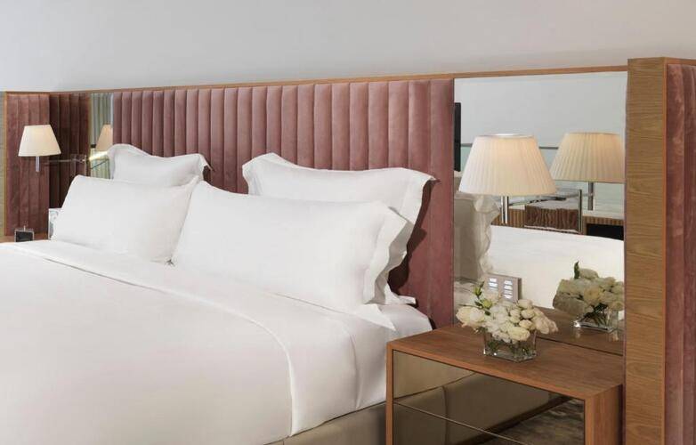 SLS Dubai Hotel & Residences