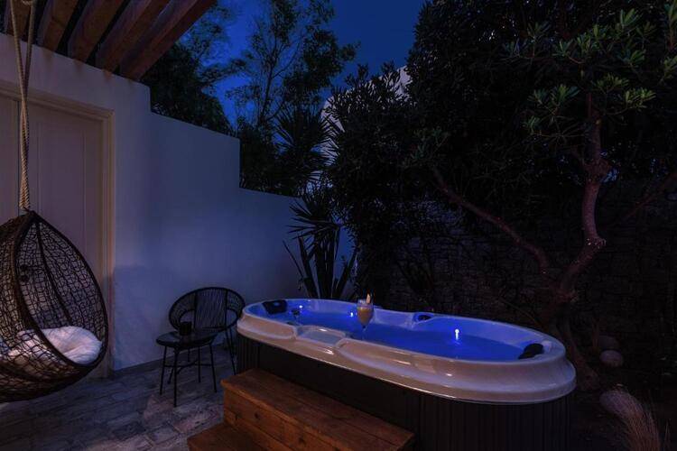 Omnia Mykonos Boutique Hotel & Suites