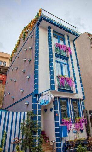 Le Petite Maison Hotel