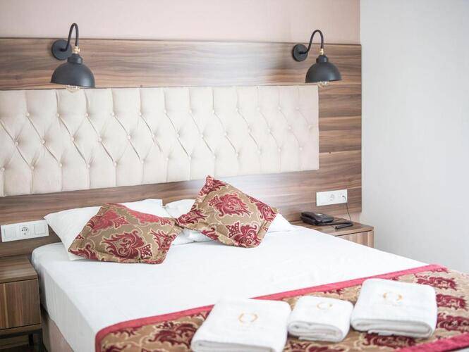 The Reina Hotel