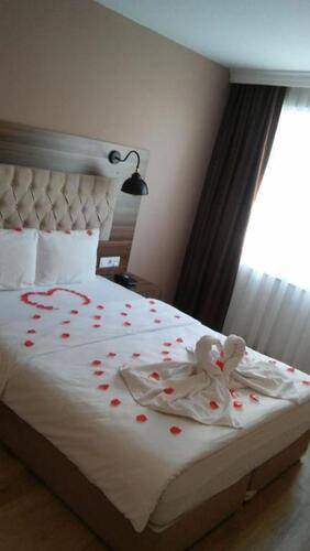 The Reina Hotel