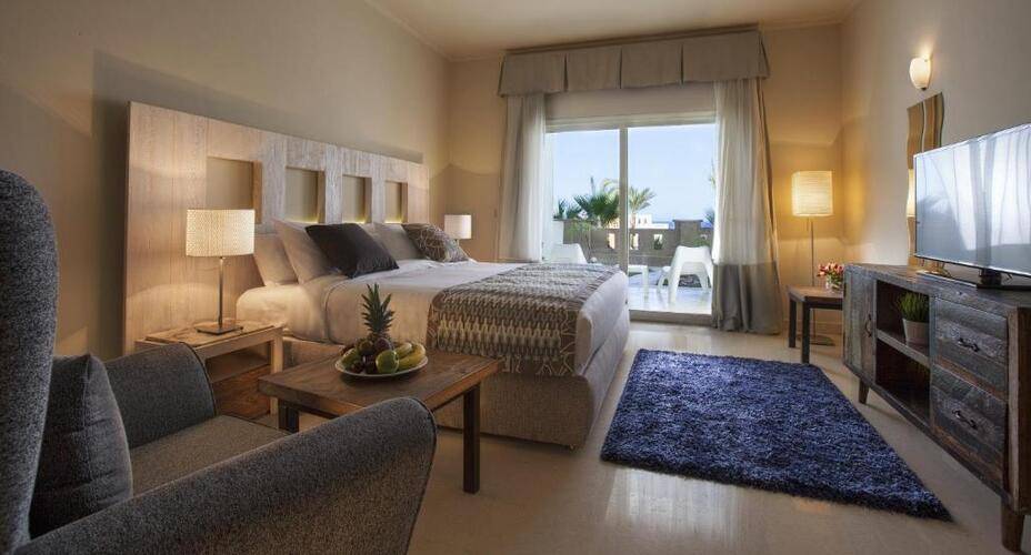 Azzurra Sahl Hasheesh