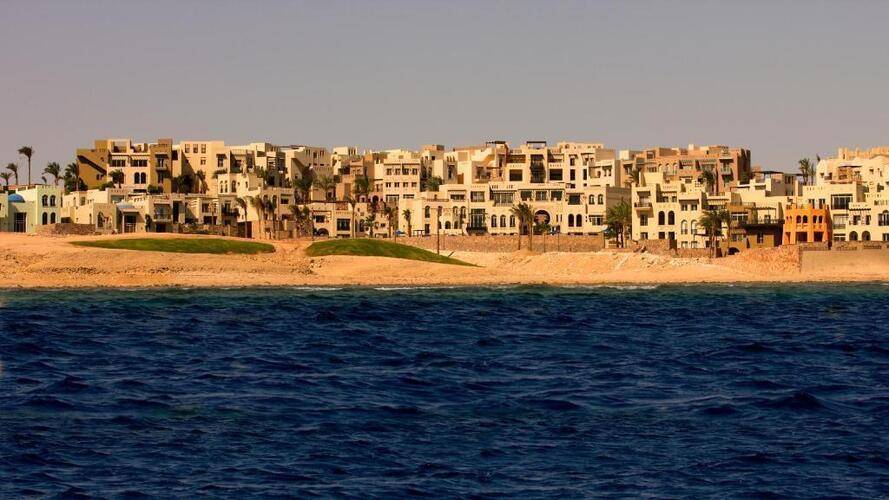 Azzurra Sahl Hasheesh