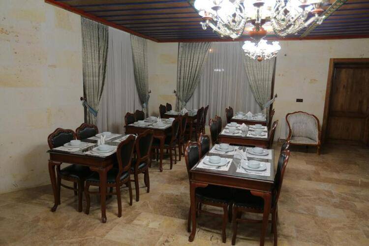 Empire Cave Hotel