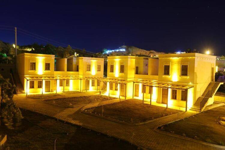 Empire Cave Hotel