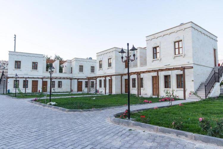 Empire Cave Hotel