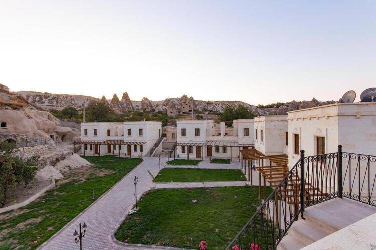 Empire Cave Hotel