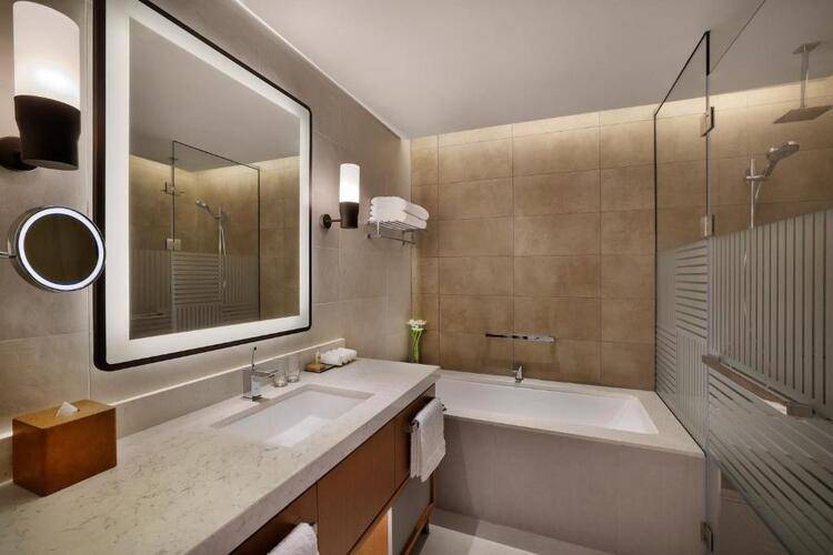 DoubleTree by Hilton Sharjah Waterfront Hotel And Residences