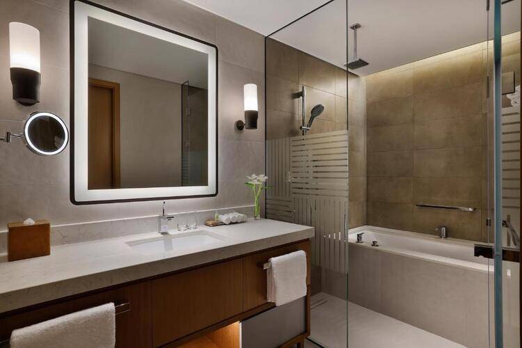 DoubleTree by Hilton Sharjah Waterfront Hotel And Residences