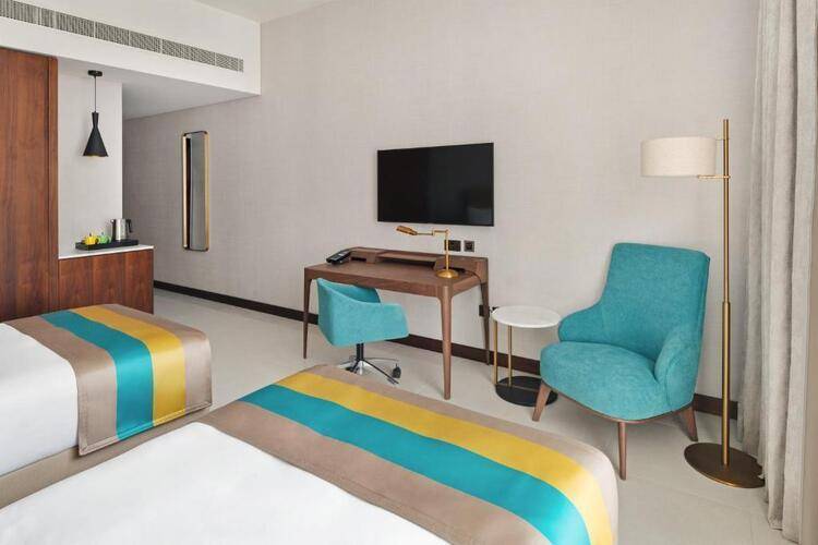 Holiday Inn Dubai Al Maktoum Airport