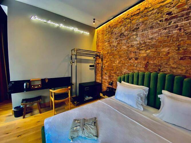 Ruz Hotel