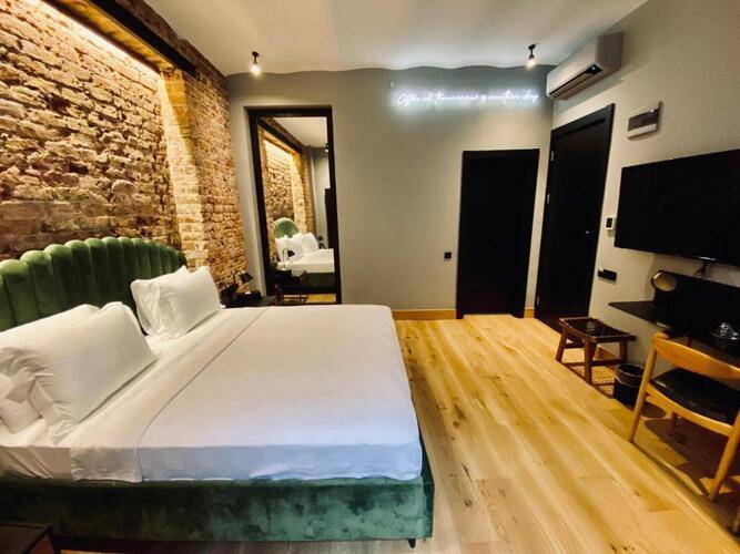 Ruz Hotel