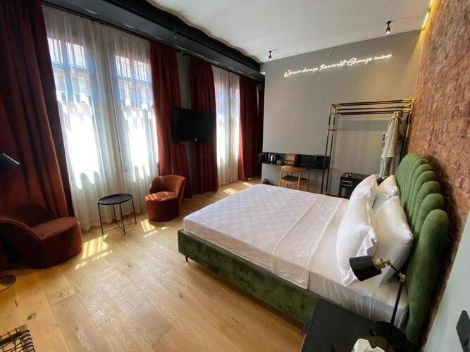 Ruz Hotel
