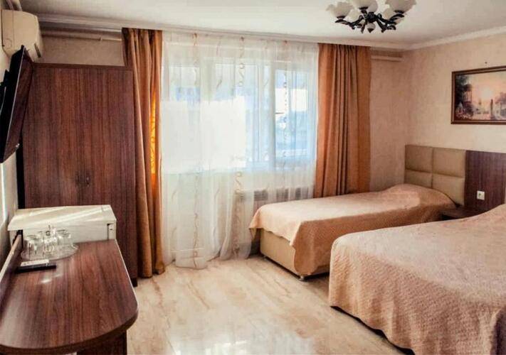 Отель Лантана