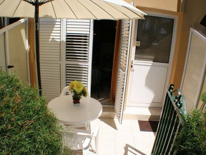 Apollonia Holiday Apartments