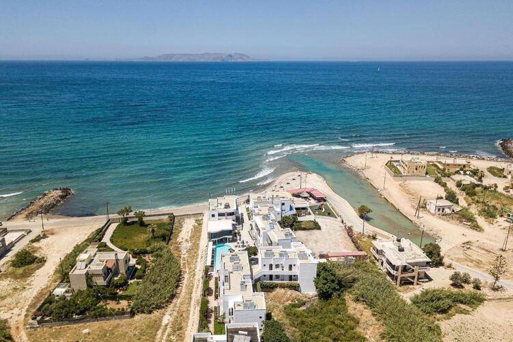 Golden Bay Boutique Hotel & Bungalows