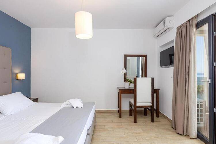 Golden Bay Boutique Hotel & Bungalows