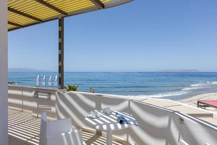 Golden Bay Boutique Hotel & Bungalows