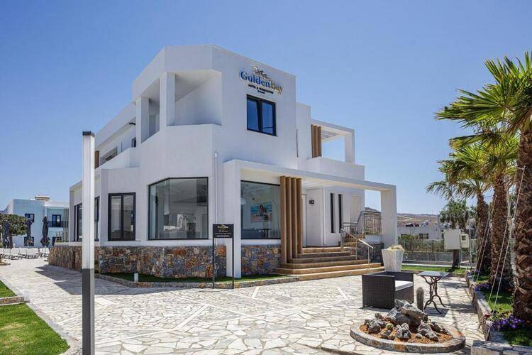 Golden Bay Boutique Hotel & Bungalows