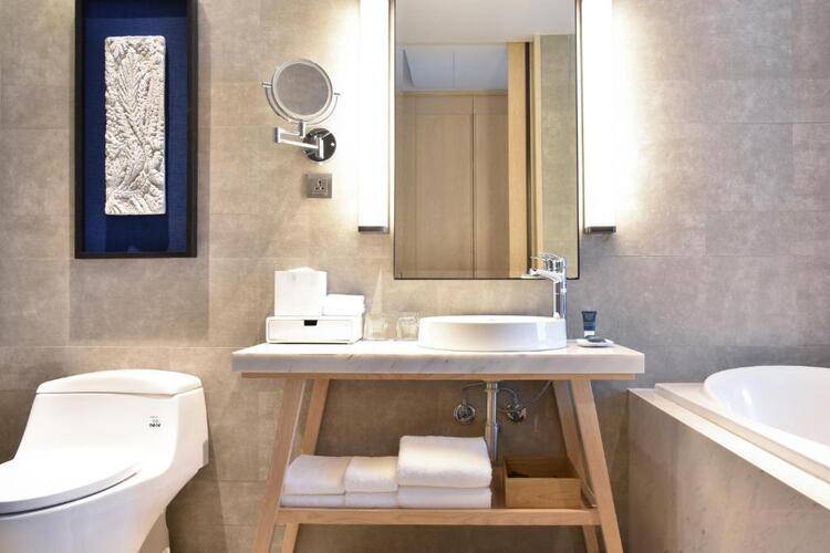 Four Points by Sheraton Phuket Patong Beach Resort