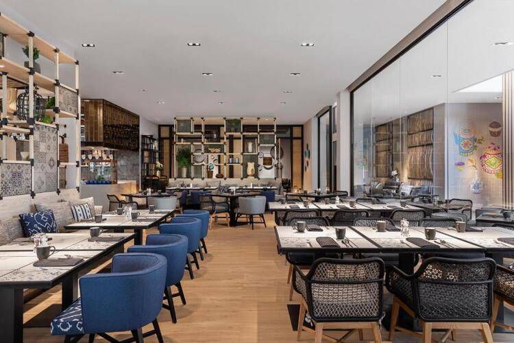 Four Points by Sheraton Phuket Patong Beach Resort