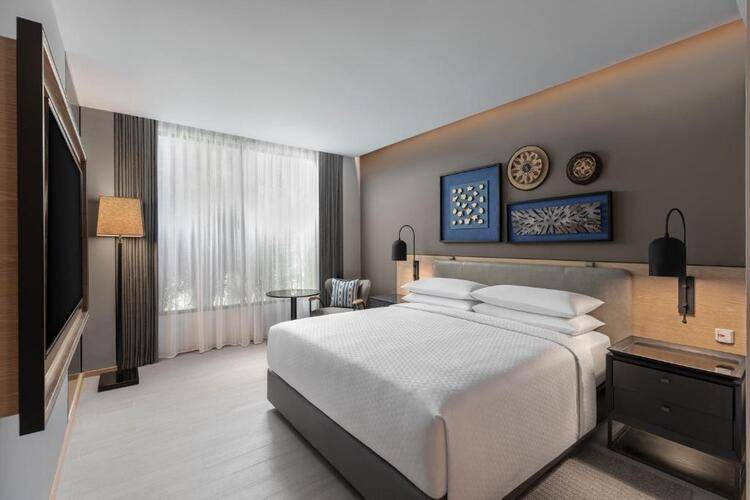 Four Points by Sheraton Phuket Patong Beach Resort