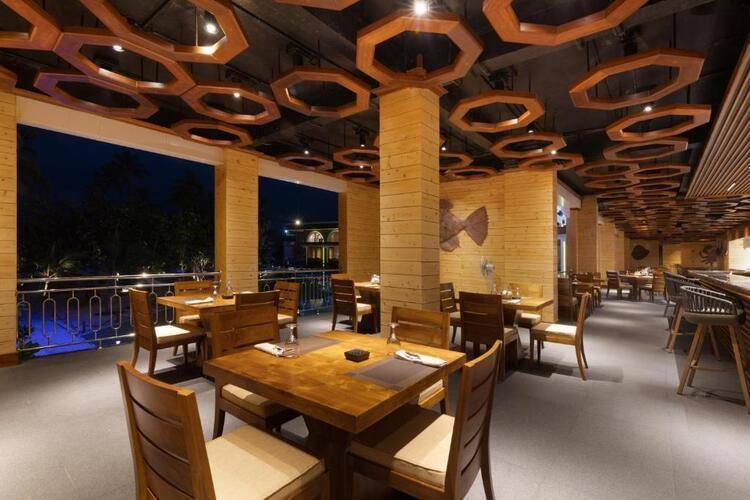 Araliya Beach Resort & Spa