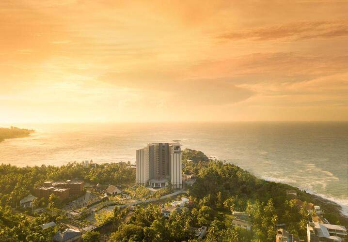 Araliya Beach Resort & Spa