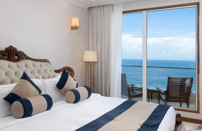 Araliya Beach Resort & Spa