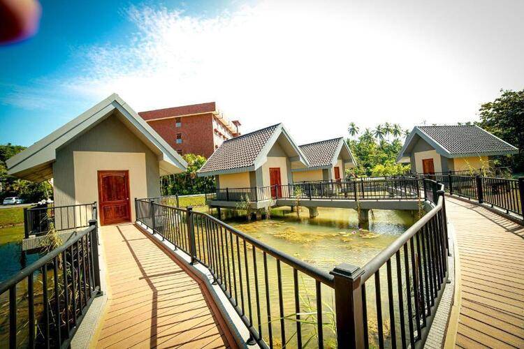 Araliya Beach Resort & Spa
