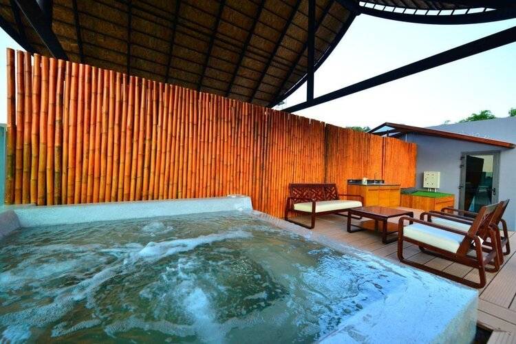 Bukit Pool Villas